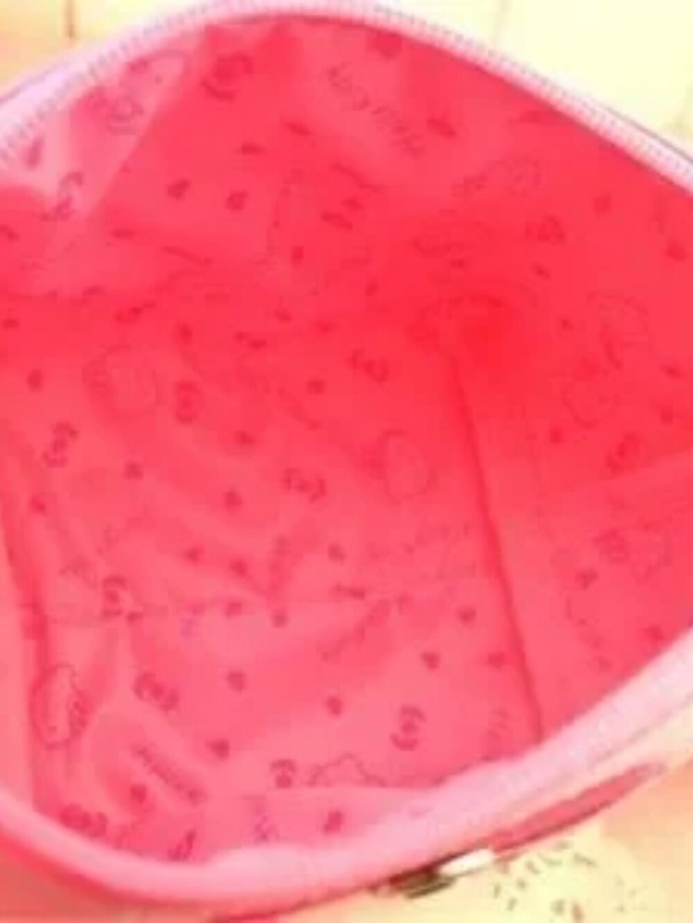 Hello Kitty MAKEUP BAG - Picture 5 of 5
